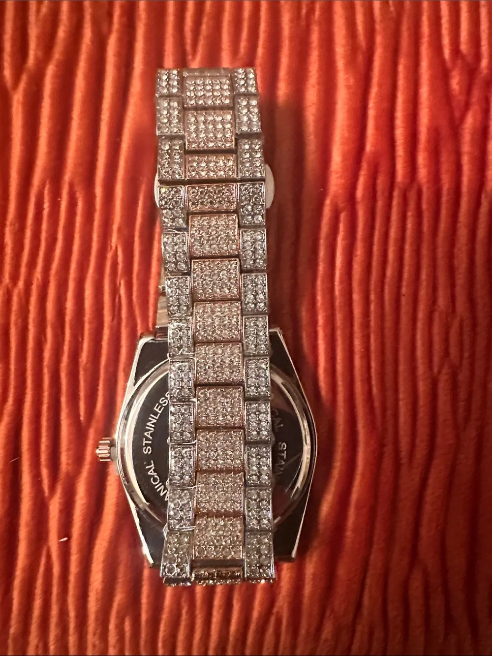Luxury stylist Men's Watch in Silver and Gold..